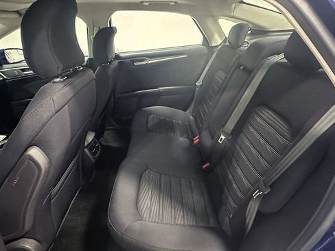 Used 2016 Ford Fusion SE FWD image 15