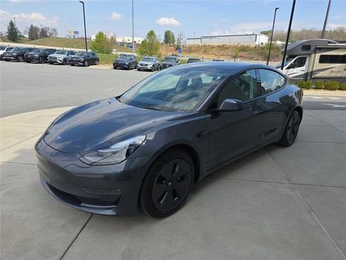 Used 2023 Tesla Model 3 Long Range image 9