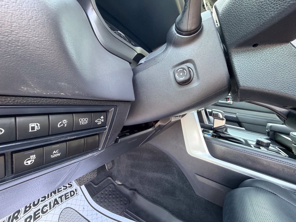 Used 2024 Toyota Sequoia Platinum AWD/4WD image 25