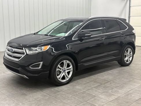 Used 2017 Ford Edge Titanium w/ Technology Package FWD image 5