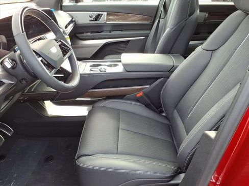 New 2026 Cadillac Vistiq Sport image 5