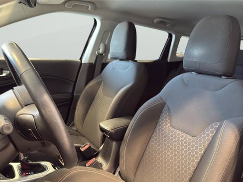 Used 2019 Jeep Compass Sport AWD/4WD image 10