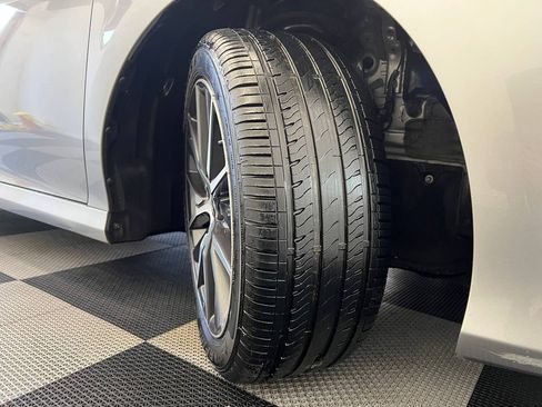 Used 2021 Toyota Camry XLE image 28