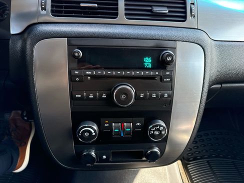 Used 2007 Chevrolet Suburban LS w/ Skid Plate Package image 22