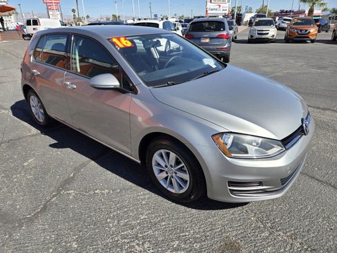 Used 2016 Volkswagen Golf S image 4