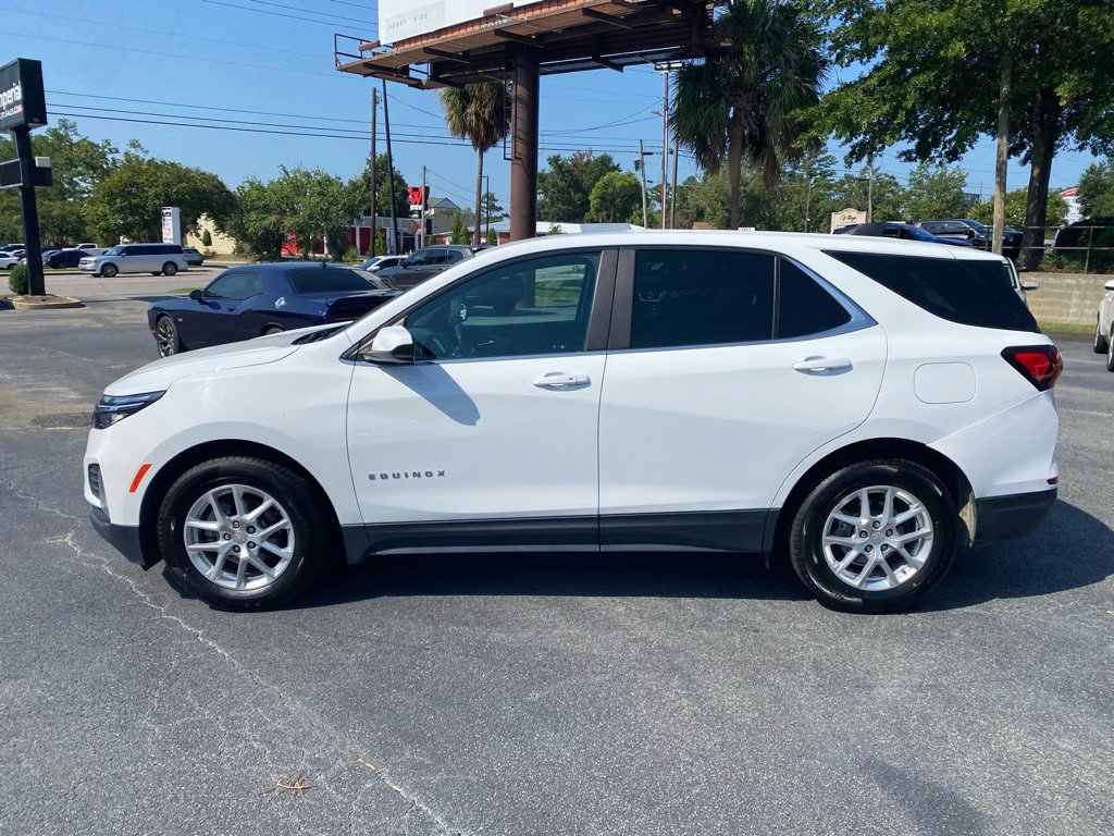 Used 2024 Chevrolet Equinox LT FWD image 3
