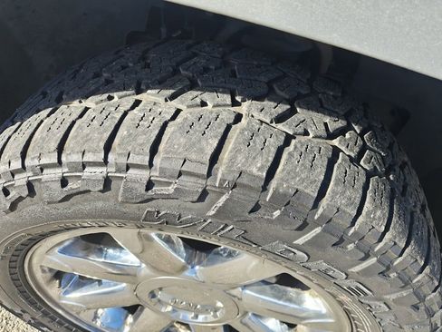 Used 2014 GMC Yukon Denali image 5