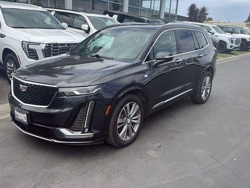 Used 2020 Cadillac XT6 Premium Luxury AWD/4WD image 3
