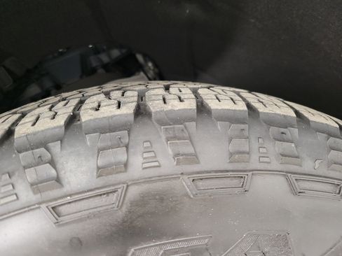 Used 2023 Chevrolet Silverado 1500 RST image 4