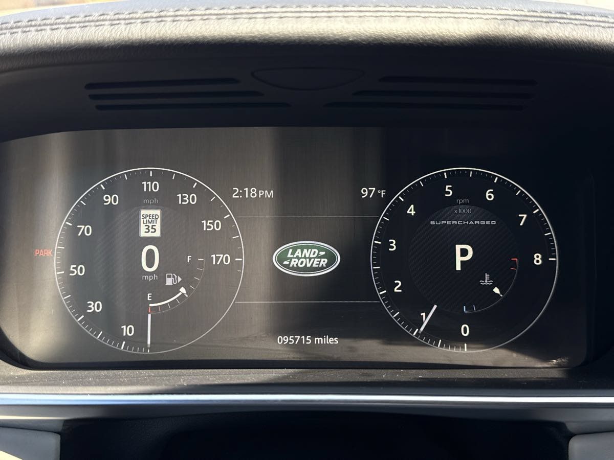 Used 2017 Land Rover Range Rover Supercharged AWD/4WD image 12