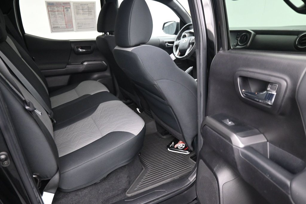 Used 2023 Toyota Tacoma TRD Sport AWD/4WD image 12