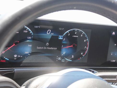 Used 2021 Mercedes-Benz GLA 250 4MATIC image 28