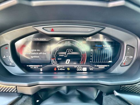 Used 2024 Lamborghini Urus Performante image 24