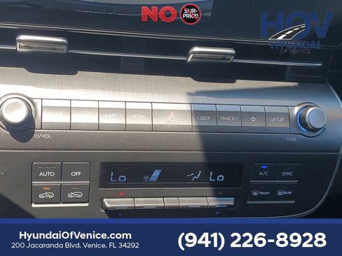 Certified 2024 Hyundai Kona SEL AWD/4WD image 32
