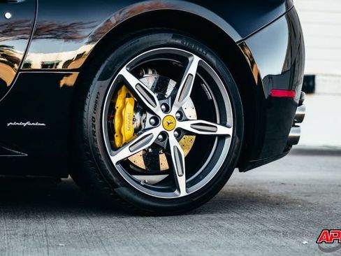 Used 2014 Ferrari California RWD image 52