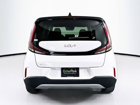 Used 2025 Kia Soul LX w/ LX Technology Package image 7