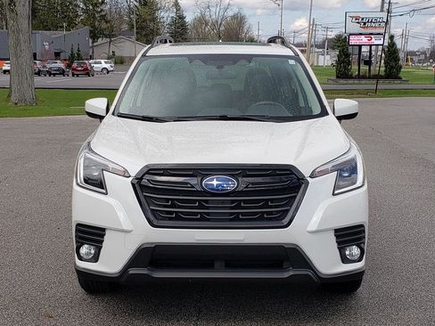 Used 2023 Subaru Forester Premium image 7