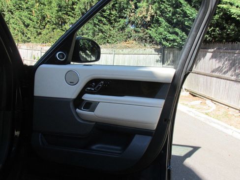 Used 2020 Land Rover Range Rover HSE image 77