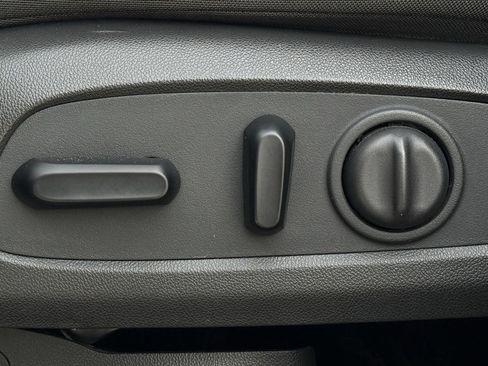 Used 2023 Chevrolet TrailBlazer LT w/ Convenience Package image 23