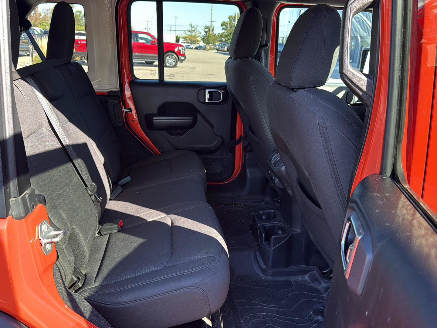Used 2018 Jeep Wrangler Unlimited Sport S AWD/4WD image 11