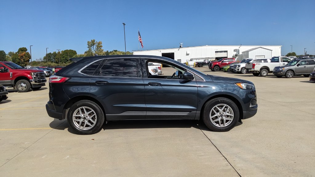 Used 2023 Ford Edge SEL w/ Convenience Package AWD/4WD image 2