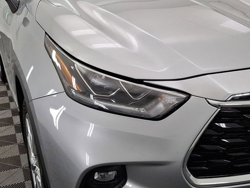 Used 2023 Toyota Highlander Limited image 28