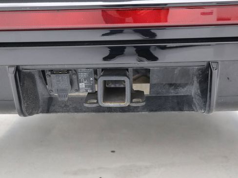 Used 2024 Volkswagen Atlas Cross Sport SEL R-Line image 9