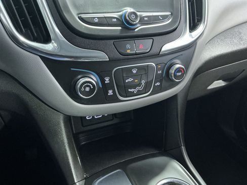 Used 2024 Chevrolet Equinox LS FWD image 22