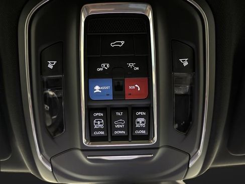 New 2025 Jeep Grand Cherokee Limited w/ Black Appearance Package image 26