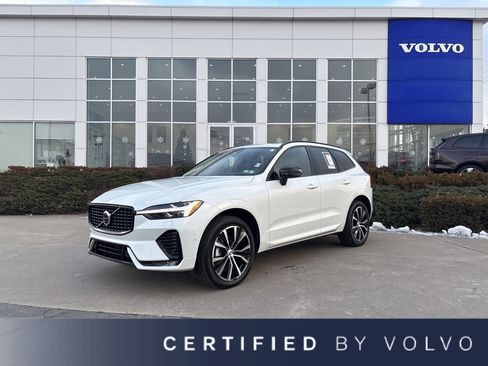 Certified 2025 Volvo XC60 B5 Plus image 1
