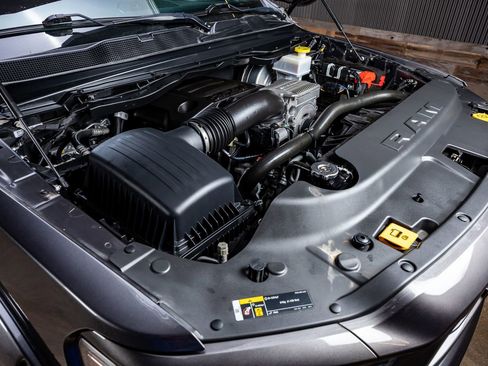 Used 2024 RAM 1500 Laramie image 41