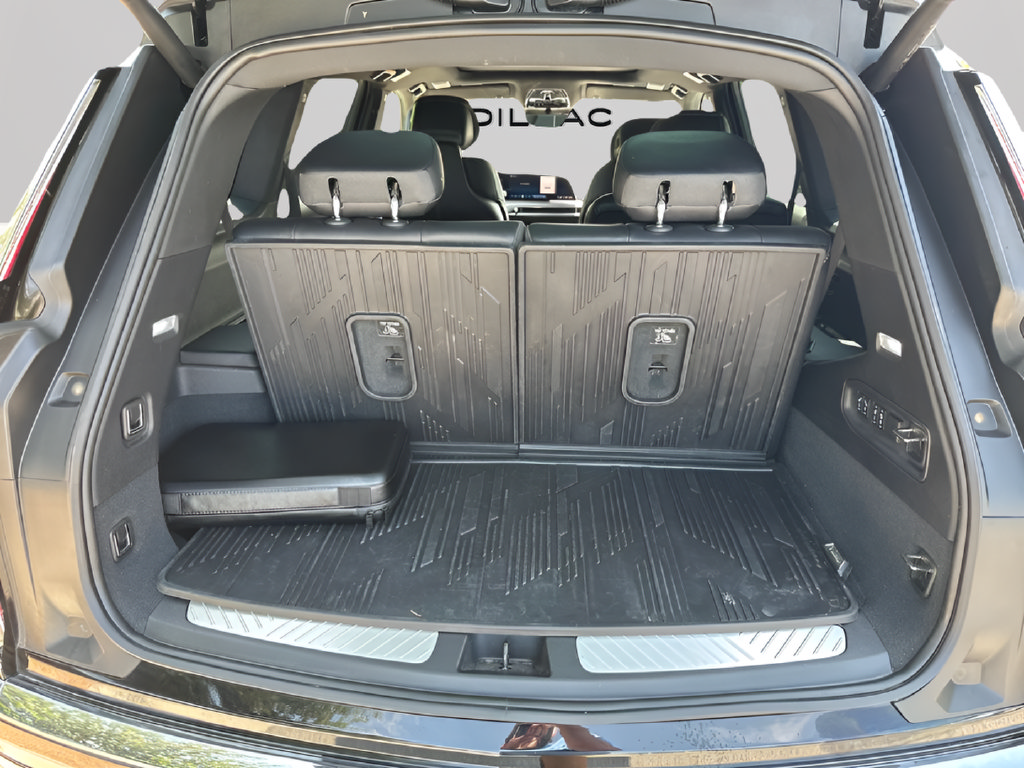 Used 2026 Cadillac Vistiq Sport w/ LPO, Floor Liner Package AWD/4WD image 47