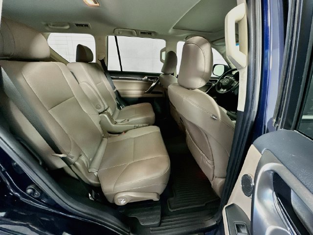 Used 2023 Lexus GX 460 Premium AWD/4WD image 29