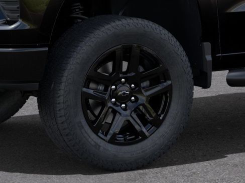 Used 2025 Chevrolet Silverado 1500 Custom Trail Boss AWD/4WD image 9
