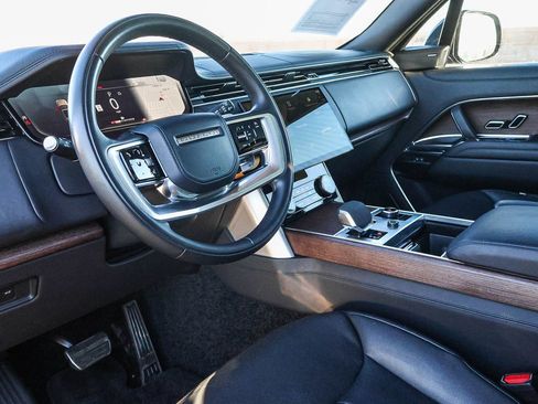 Certified 2023 Land Rover Range Rover SE image 30