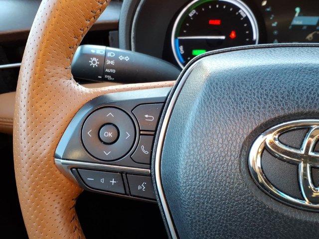 Used 2019 Toyota Avalon Limited w/ All Weather Liner Package FWD image 22