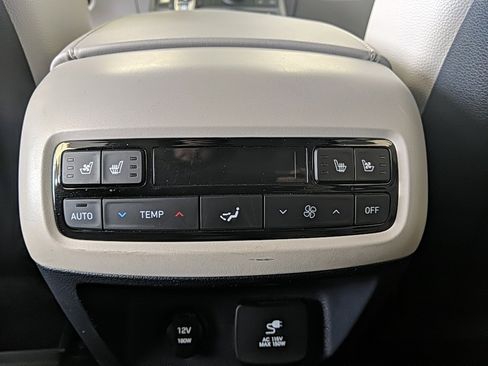 Used 2023 Hyundai Palisade Limited image 16