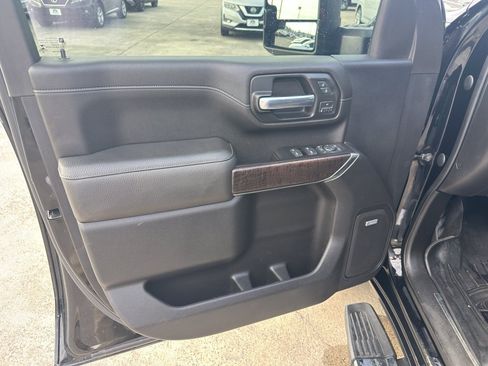 Used 2020 GMC Sierra 2500 Denali w/ Denali Ultimate Package AWD/4WD image 9