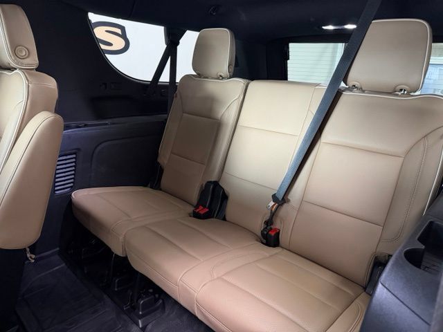 Used 2024 Chevrolet Suburban Premier w/ Advanced Technology Package AWD/4WD image 26