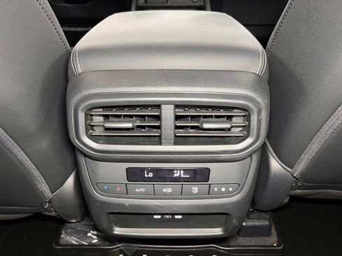 Used 2025 Honda Pilot EX-L image 20