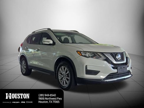 Used 2019 Nissan Rogue SV FWD image 3