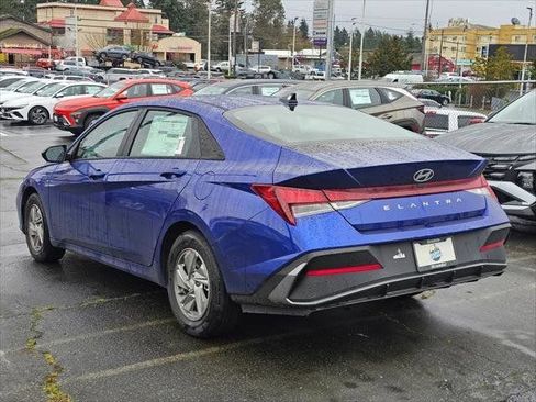 New 2026 Hyundai Elantra SE FWD image 5