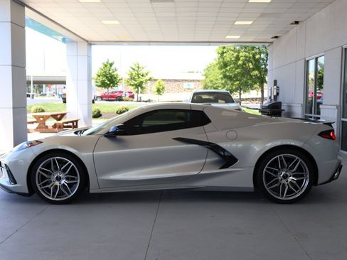 Used 2024 Chevrolet Corvette Stingray Preferred Conv w/ Battery Protection Package RWD image 4
