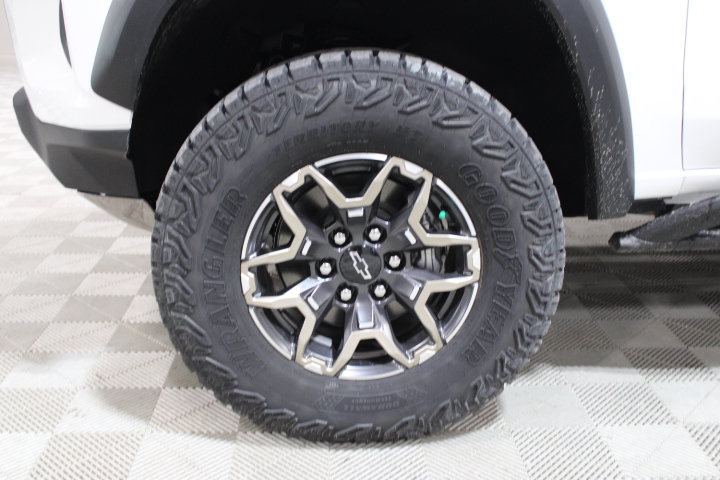 New 2026 Chevrolet Colorado ZR2 AWD/4WD image 36
