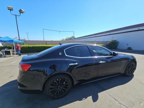 Used 2021 Maserati Ghibli image 2