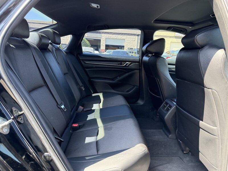 Used 2019 Honda Accord Sport image 10
