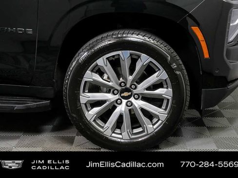 Used 2025 Chevrolet Tahoe High Country RWD image 40