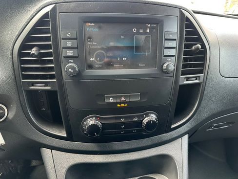 Used 2023 Mercedes-Benz Metris image 16