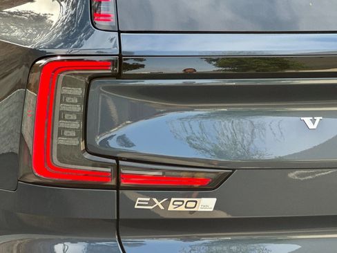 New 2025 Volvo EX90 Ultra image 7
