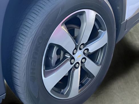 Used 2018 Chevrolet Traverse LT image 9